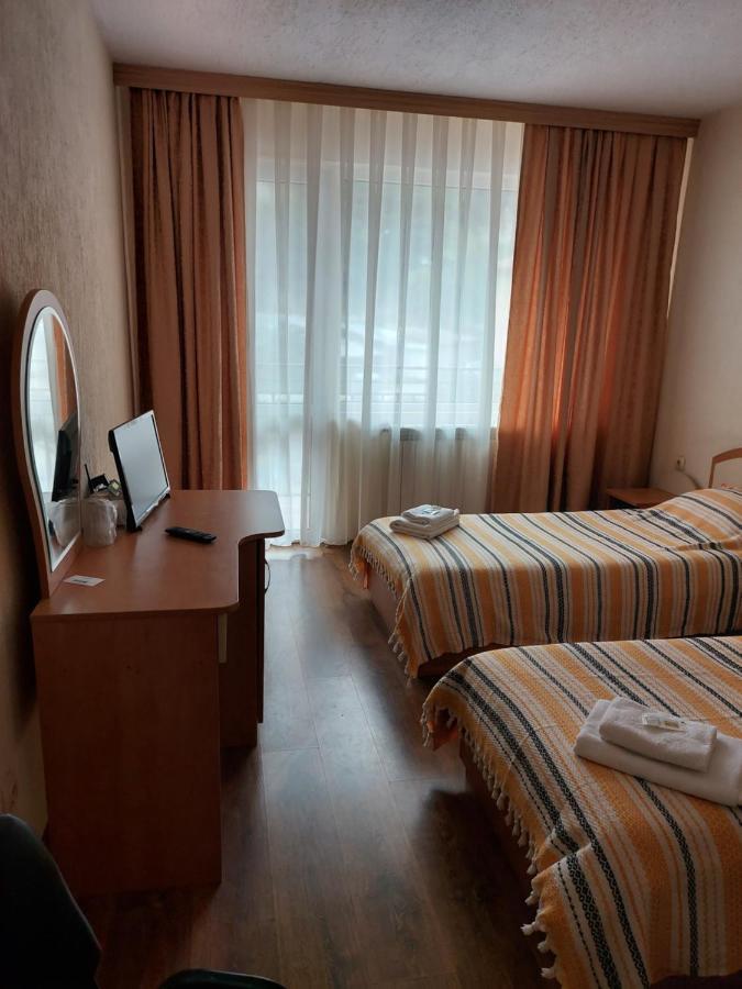 Хотел Лагуна Dospat Exterior foto